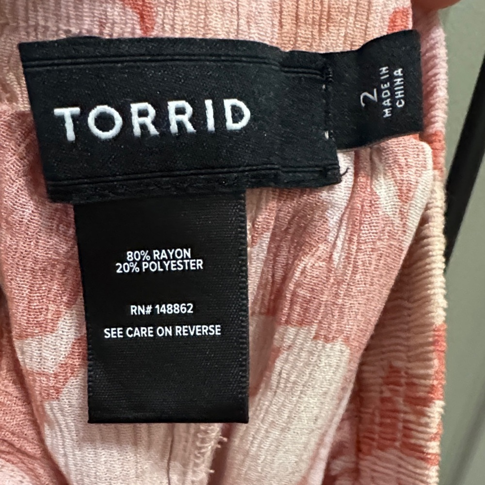 Torrid Coral and Cream Floral Skort 2 - Picture 2 of 11